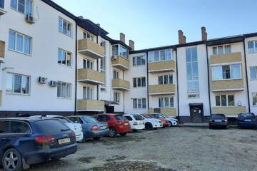 1-к квартира, 40 м², 1/3 эт.