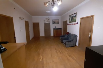 Дом, 220 м², 3 эт.